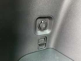 Kia Sportage (2022) thumbnail 69