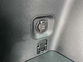 Kia Sportage (2022) thumbnail 78
