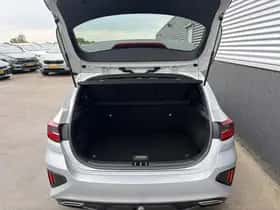 Kia Ceed (2019) thumbnail 57