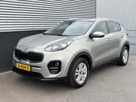 Kia Sportage (2016) thumbnail 2
