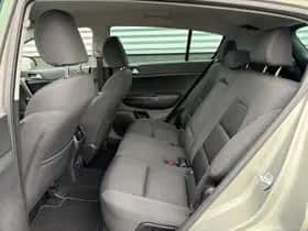 Kia Sportage (2016) thumbnail 8