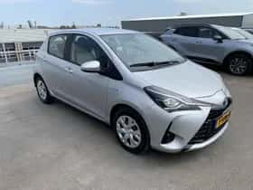Toyota Yaris (2018) thumbnail 11