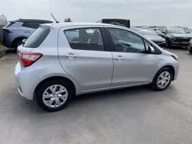 Toyota Yaris (2018) thumbnail 64