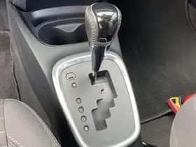 Toyota Yaris (2018) thumbnail 93