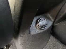 Kia Rio (2018) thumbnail 101