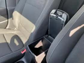 Kia Rio (2018) thumbnail 44