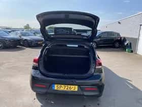 Kia Rio (2018) thumbnail 60
