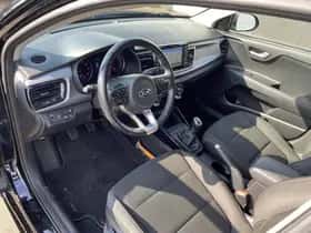 Kia Rio (2018) thumbnail 78