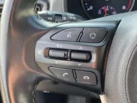 Kia Rio (2018) thumbnail 80