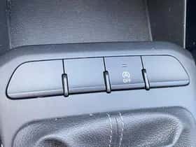 Kia Rio (2018) thumbnail 95