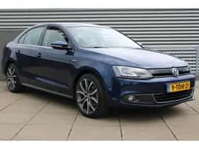 Volkswagen Jetta (2013) thumbnail 2