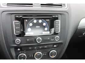 Volkswagen Jetta (2013) thumbnail 23