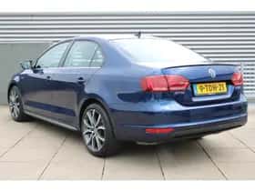 Volkswagen Jetta (2013) thumbnail 5
