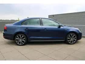 Volkswagen Jetta (2013) thumbnail 8