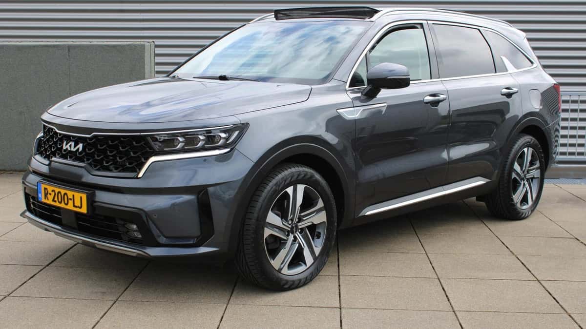 Kia Sorento (2022) — foto 1