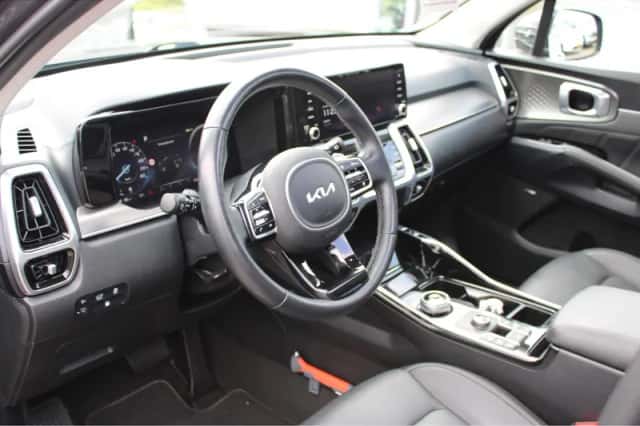 Kia Sorento (2022) thumbnail 12