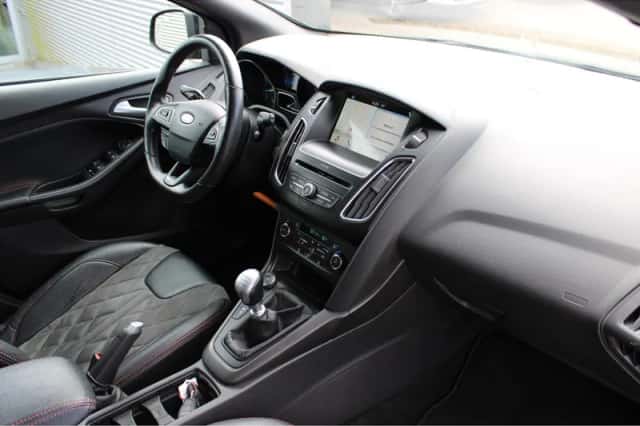 Ford Focus (2017) thumbnail 11