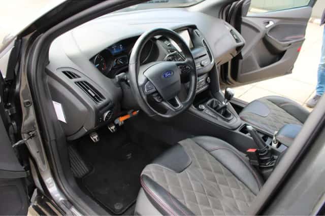 Ford Focus (2017) thumbnail 14