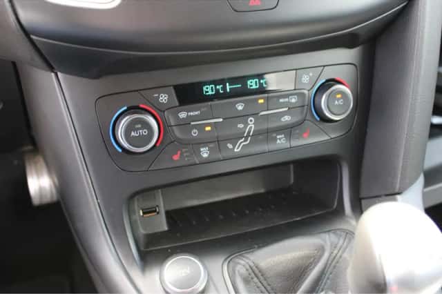 Ford Focus (2017) thumbnail 25