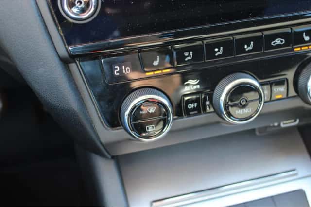 Škoda Octavia (2018) thumbnail 20