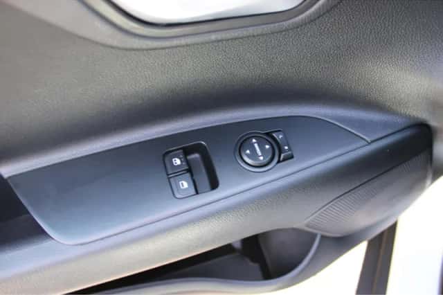 Kia Stonic (2023) thumbnail 12