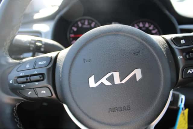 Kia Stonic (2023) thumbnail 16