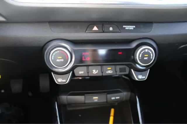 Kia Stonic (2023) thumbnail 18