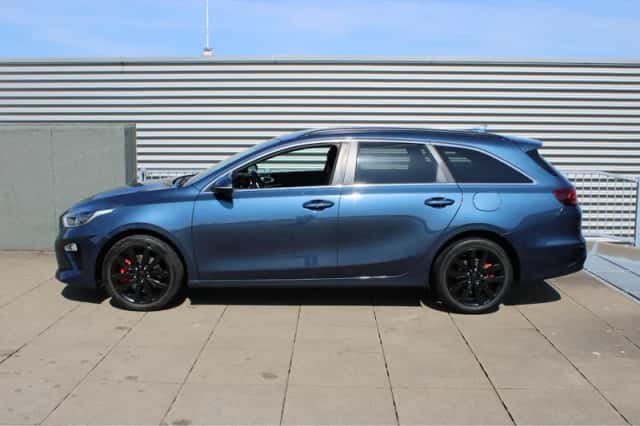 Kia Ceed Sportswagon (2018) thumbnail 2