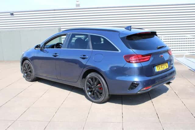 Kia Ceed Sportswagon (2018) thumbnail 3