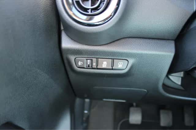 Kia Picanto (2017) thumbnail 14