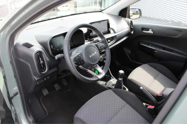 Kia Picanto (2025) thumbnail 16