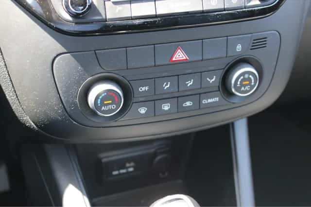Kia Venga (2017) thumbnail 22