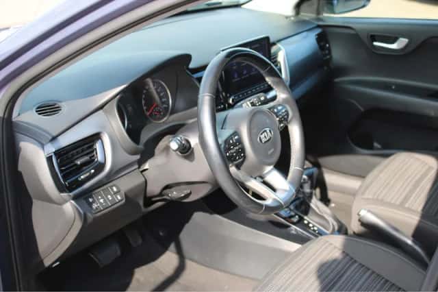 Kia Stonic (2021) thumbnail 17