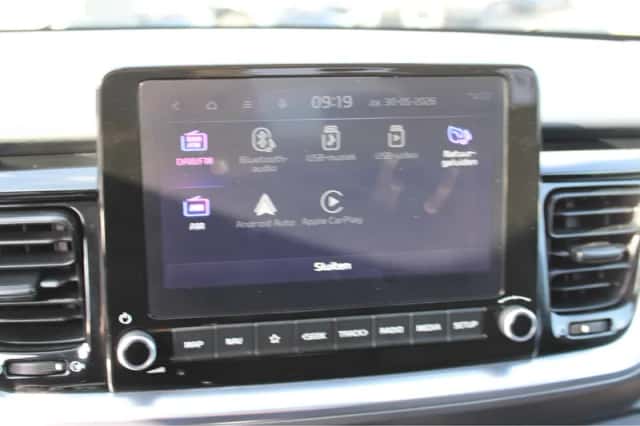 Kia Stonic (2021) thumbnail 26
