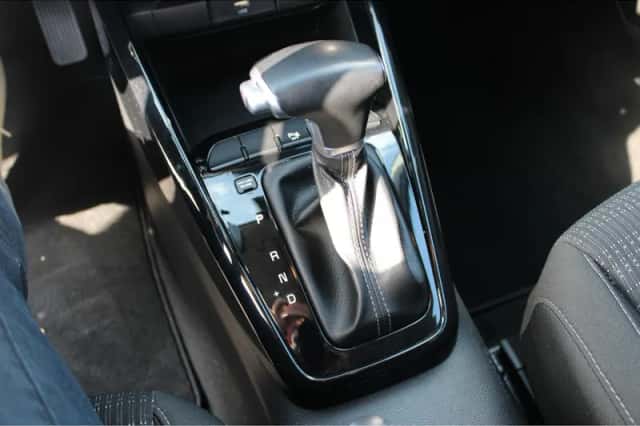 Kia Stonic (2021) thumbnail 31