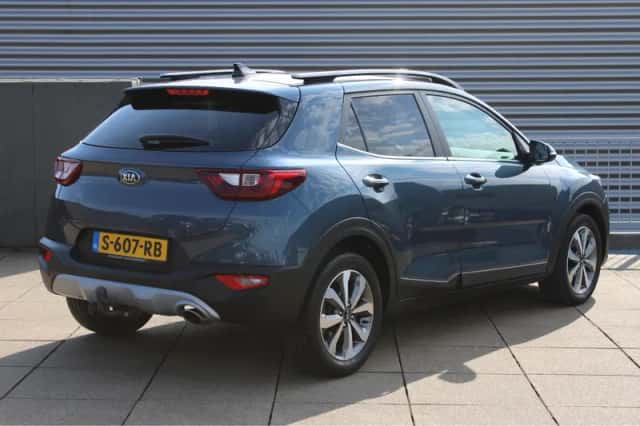 Kia Stonic (2021) thumbnail 6