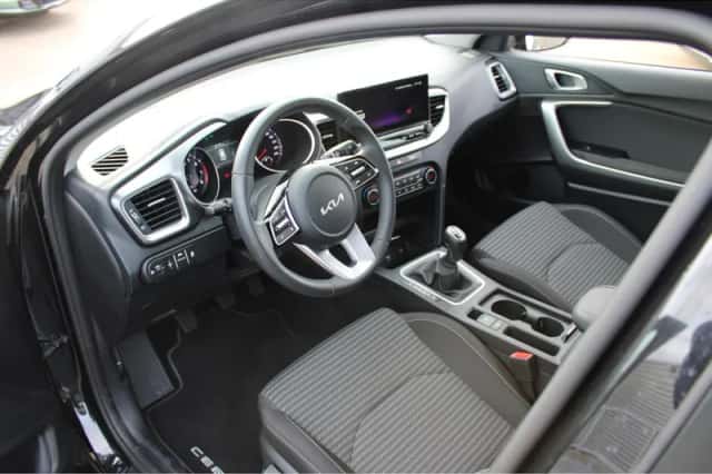 Kia Ceed Sportswagon (2025) thumbnail 13