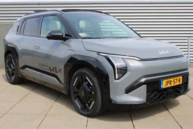 Kia EV3 (2025) thumbnail 2