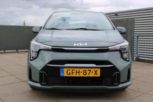Kia Picanto (2024) thumbnail 3