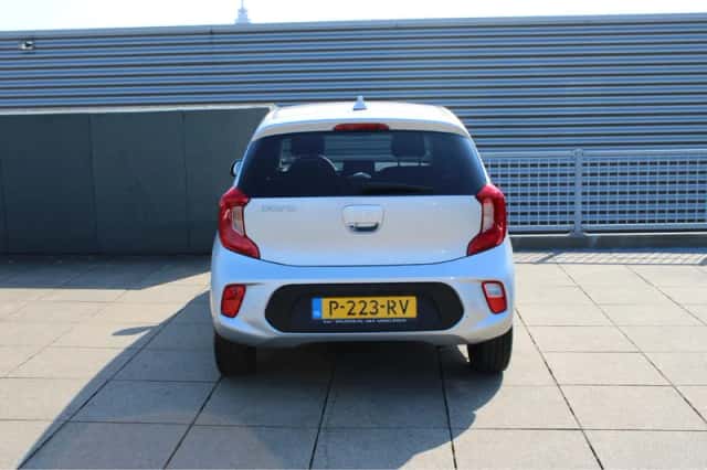 Kia Picanto (2022) thumbnail 6