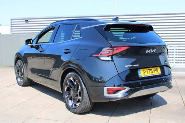 Kia Sportage (2023) thumbnail 3