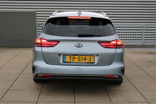 Kia Ceed Sportswagon (2018) thumbnail 6