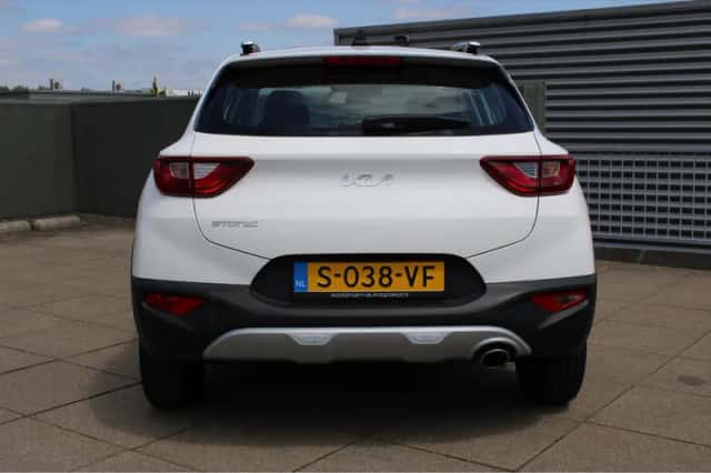 Kia Stonic (2023) thumbnail 6