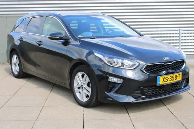 Kia Ceed Sportswagon (2019) thumbnail 2