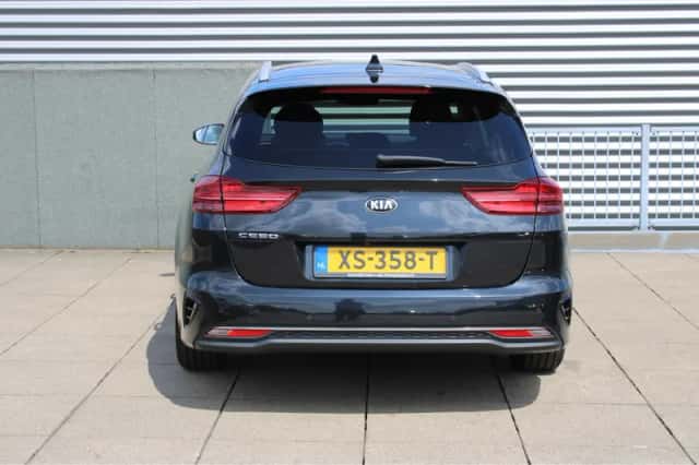 Kia Ceed Sportswagon (2019) thumbnail 6