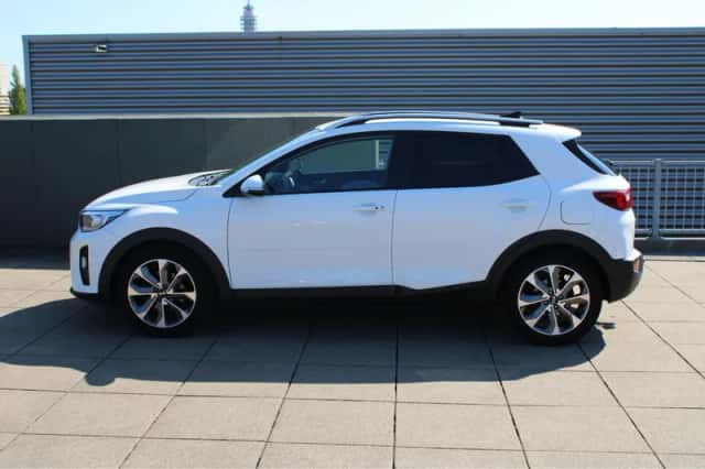 Kia Stonic (2019) thumbnail 4