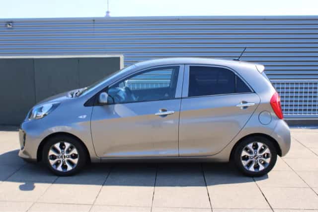 Kia Picanto (2016) thumbnail 4