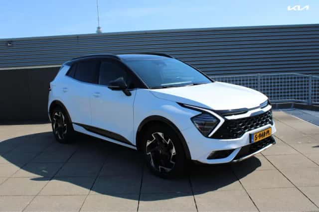 Kia Sportage (2023) thumbnail 2