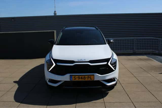 Kia Sportage (2023) thumbnail 3