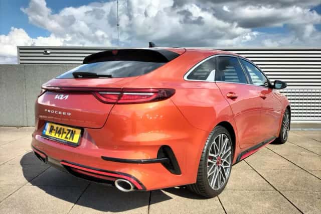Kia Proceed (2022) thumbnail 5